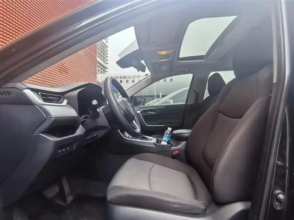 TOYOTA RAV4 RONGFANG