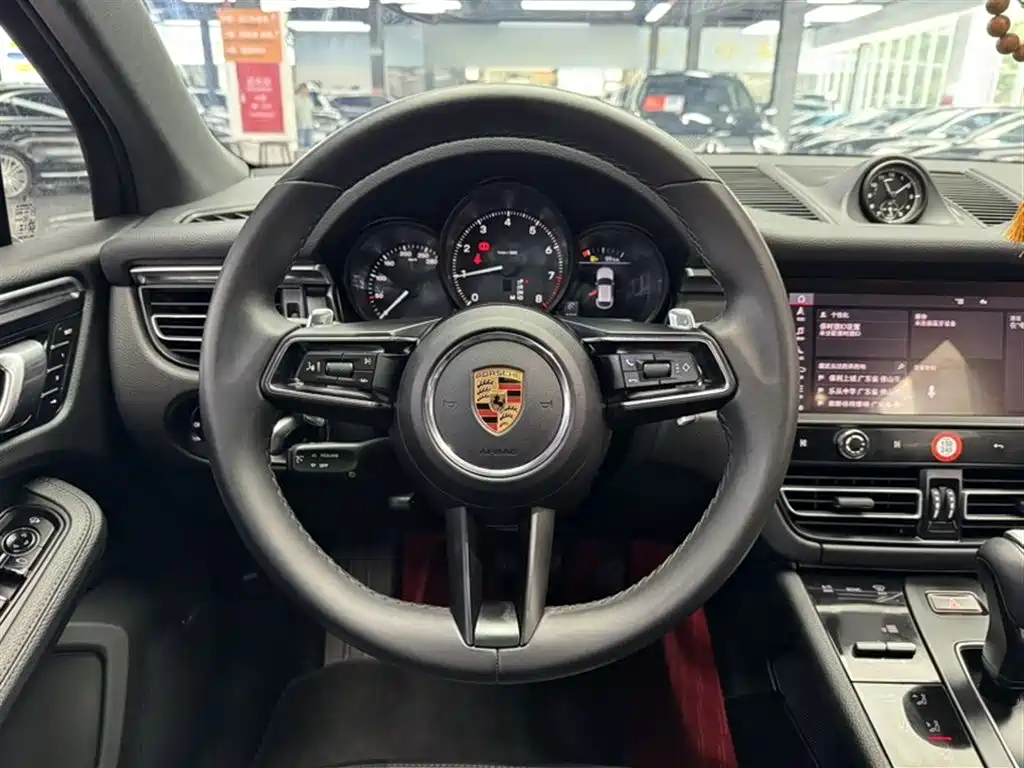 Porsche Macan 2024 Macan 2.0T фото 18