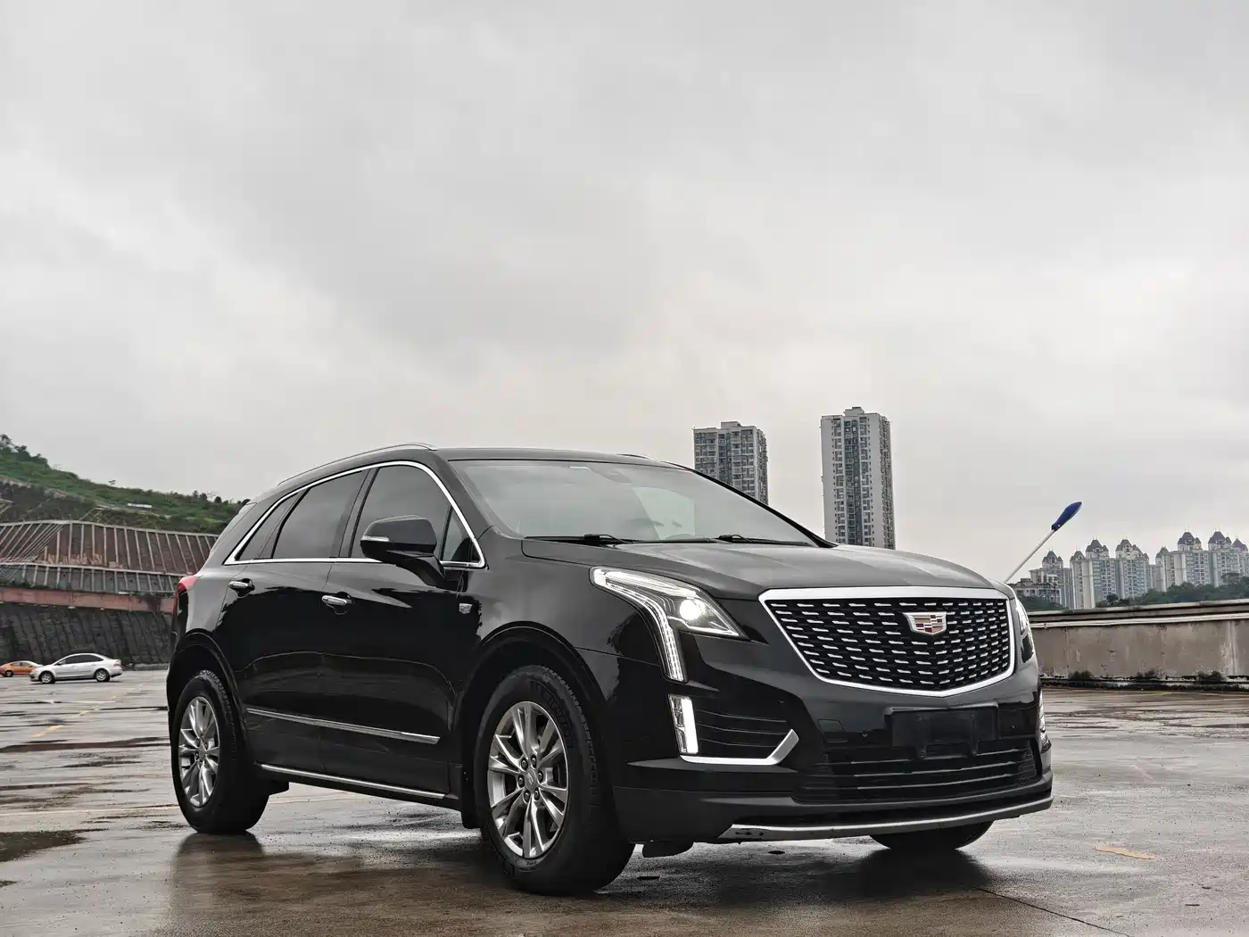 Фото 3 - Cadillac XT5