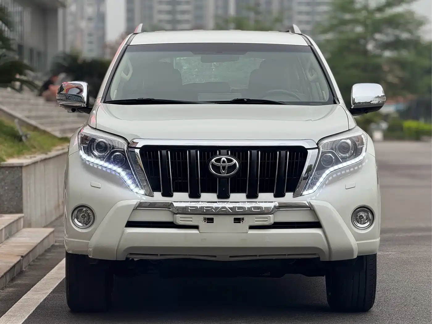 Toyota Prado (Import) фото 2