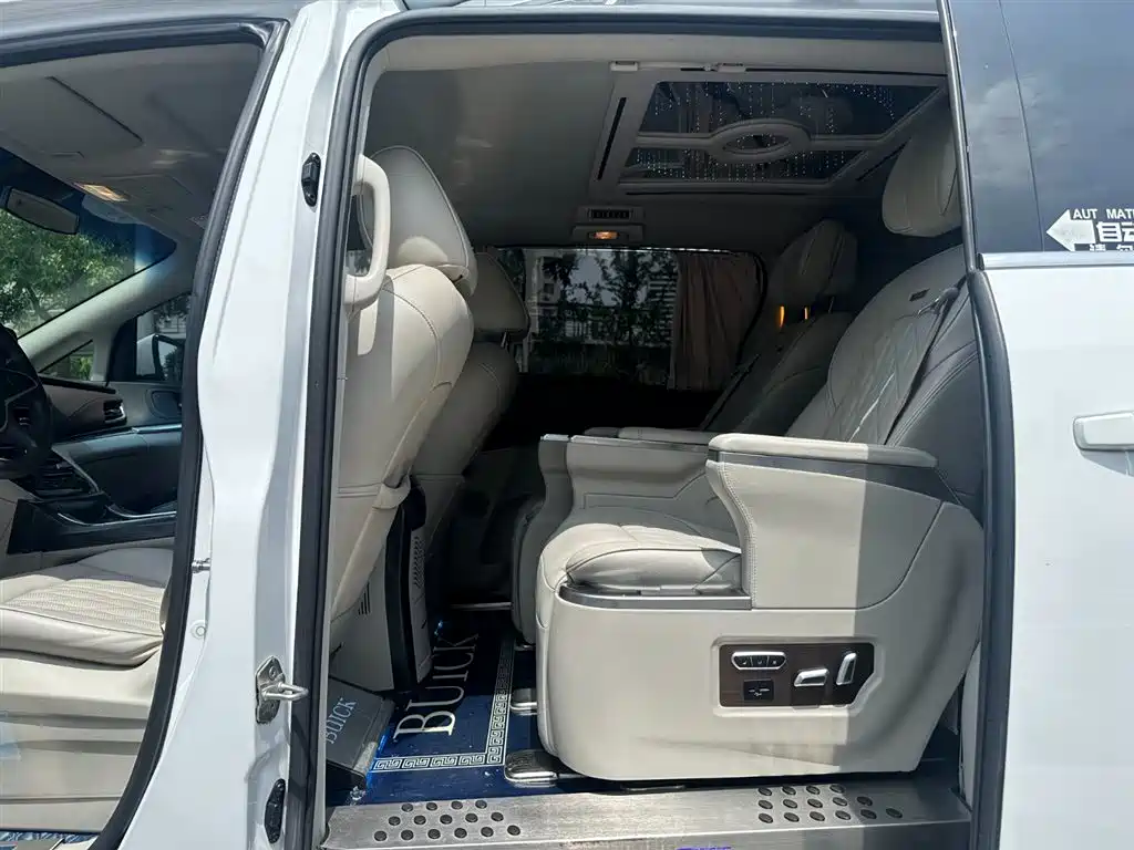 Buick GL8 2021 Land Business Class 652T Comfort фото 11