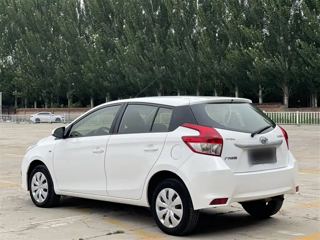 Toyota YARiS L Zhi Xuan 2015 1.5E Auto Charming Edition фото 25