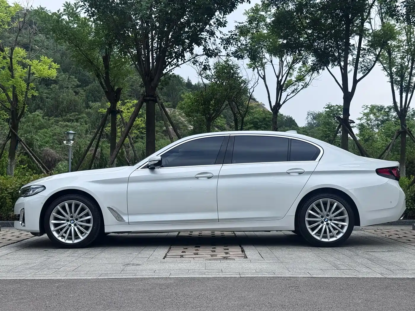 BMW 5 Series 2022 530Li Exclusive Luxury Package фото 5