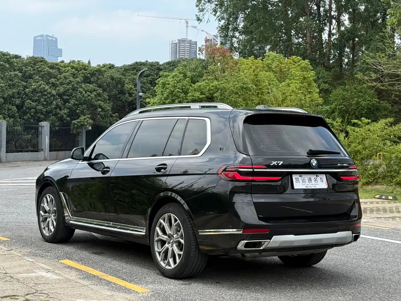 BMW X7 2024 xDrive40i Leading Luxury Package фото 14