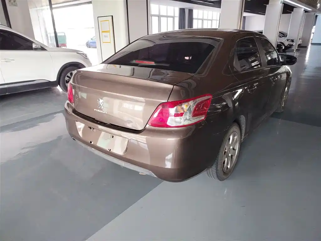 Peugeot 301 2016 1.6L Manual Comfort Edition фото 8