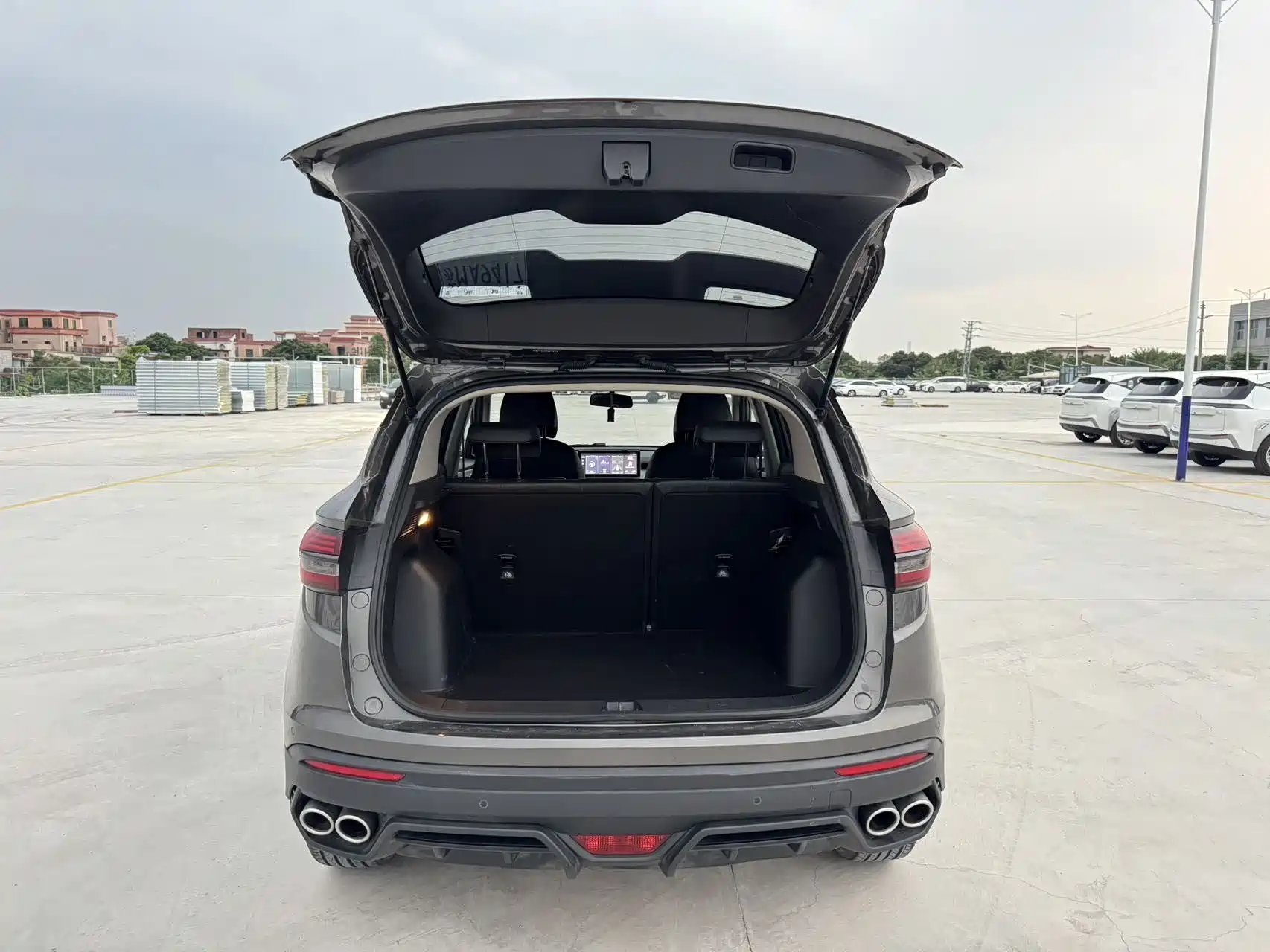 Фото 20 - Geely Coolray