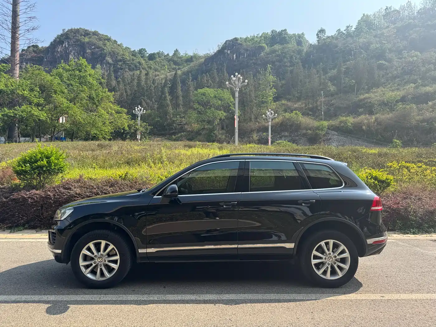 Volkswagen Touareg 2017 3.0TSI Explorer Edition фото 3