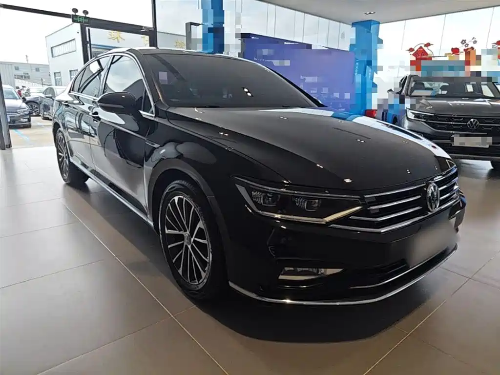 Volkswagen Magotan 2020 330TSI DSG Luxury фото 4
