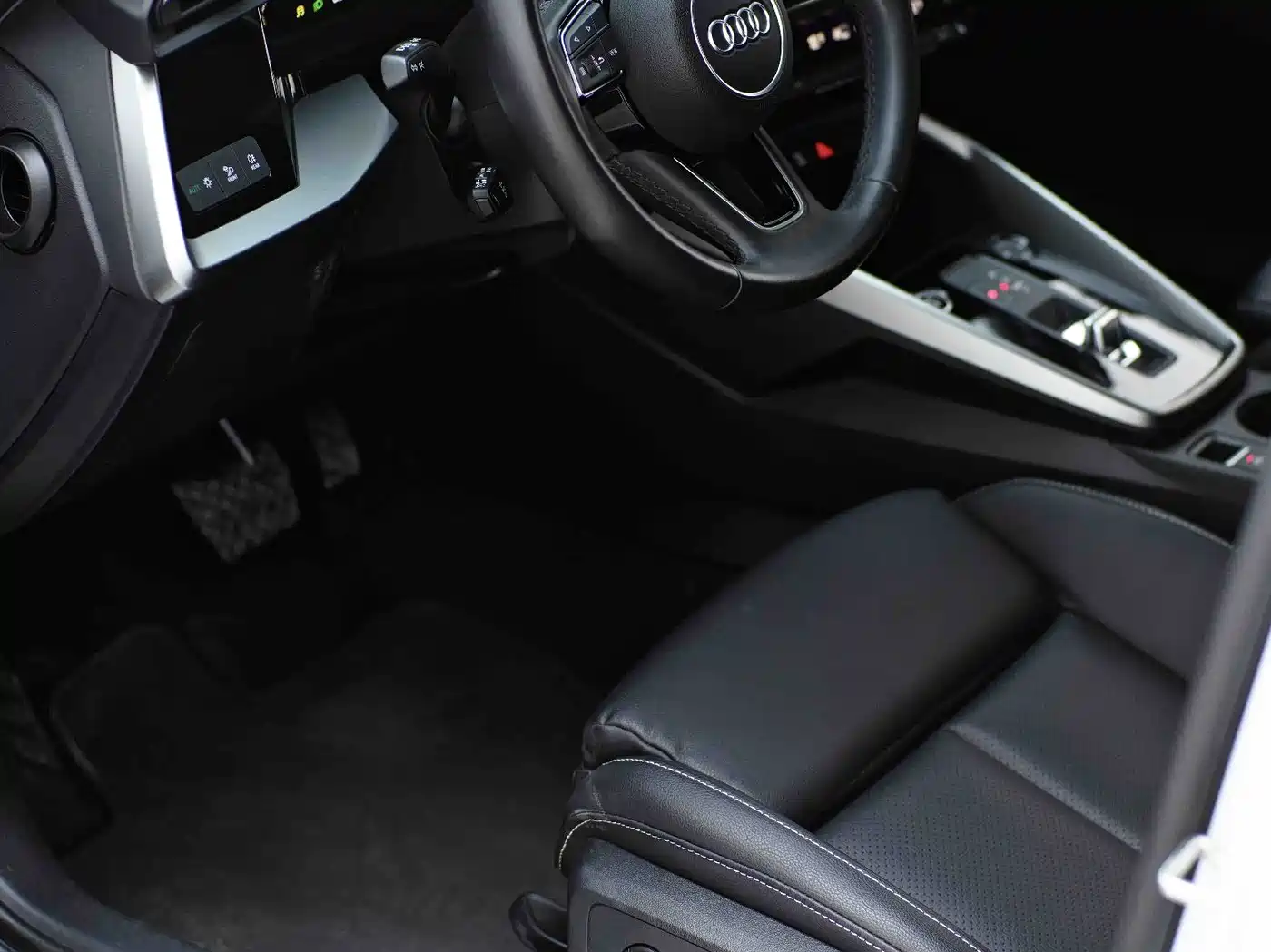 Audi A3 2023 Facelift A3L Limousine 35 TFSI Progressive Sport фото 22