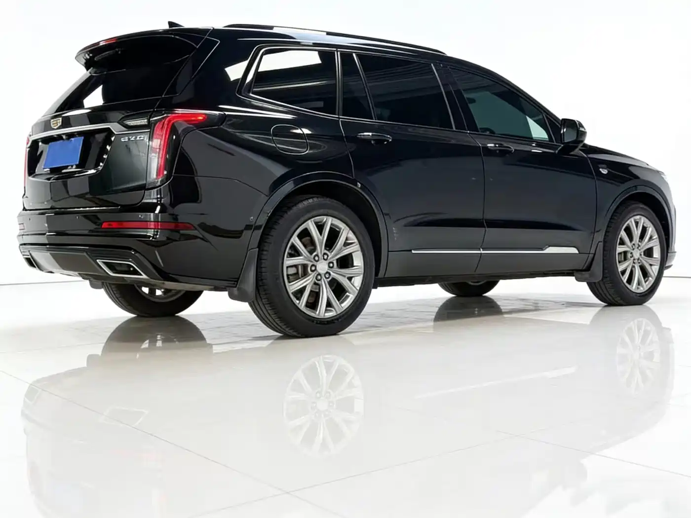 CADILLAC XT6