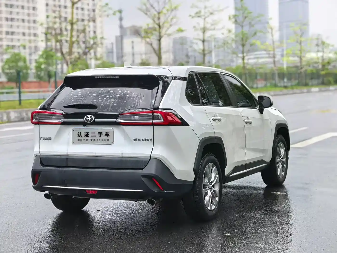Toyota Wildlander 2022 2.0L CVT FWD Luxury Edition фото 7