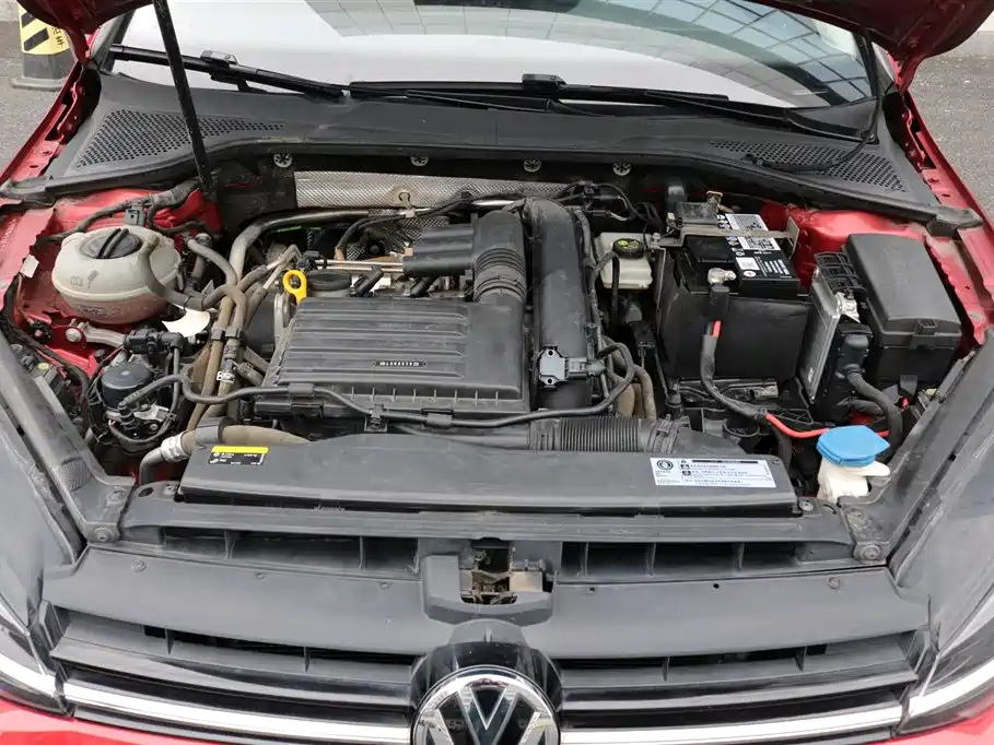 Volkswagen Golf 2020 200TSI DSG Comfort Progressive Edition фото 16