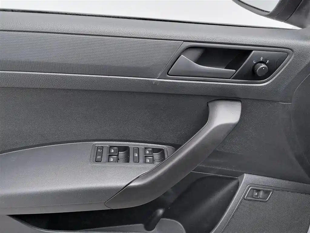 Škoda Rapid 2020 1.5L Manual Standard фото 9