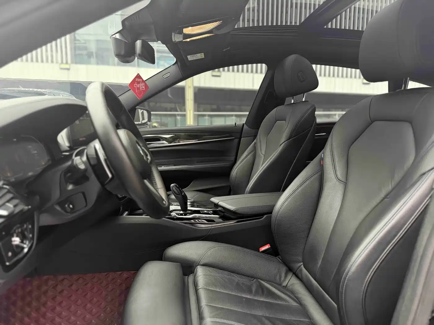 BMW 6 Series GT 2019 630i M Sport Package фото 4