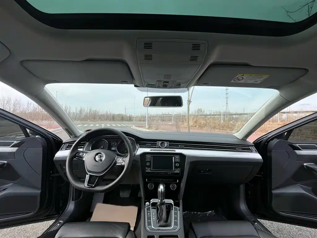 Volkswagen Magotan 2018 330TSI DSG Leading фото 13
