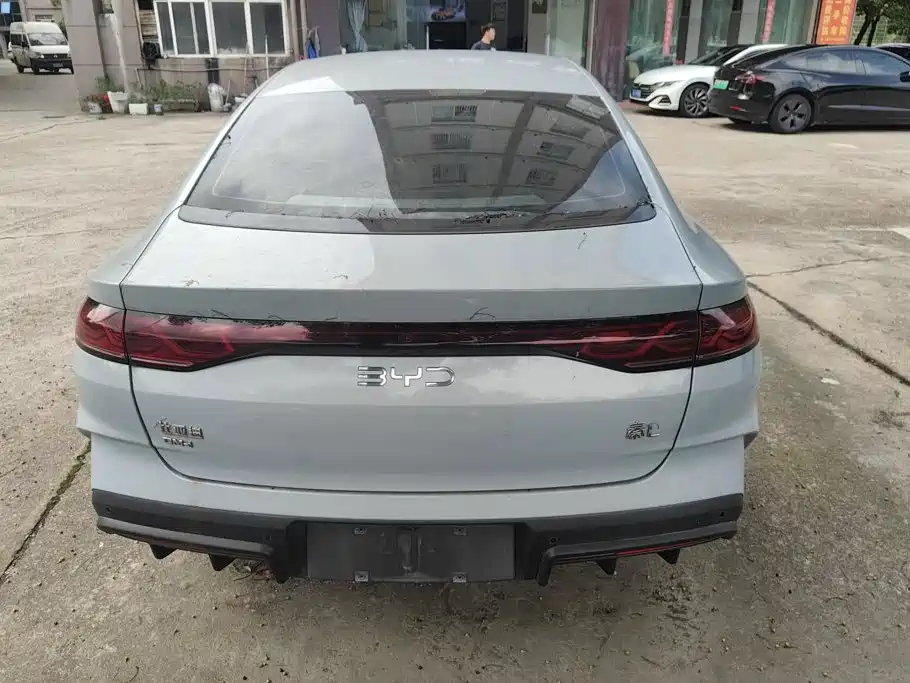 BYD Qin L 2024 2024 DM-i 80KM Leading Edition