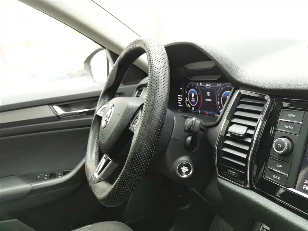 Škoda Kodiaq 2019 Facelift TSI330 5-seat 2WD Comfort China VI фото 22