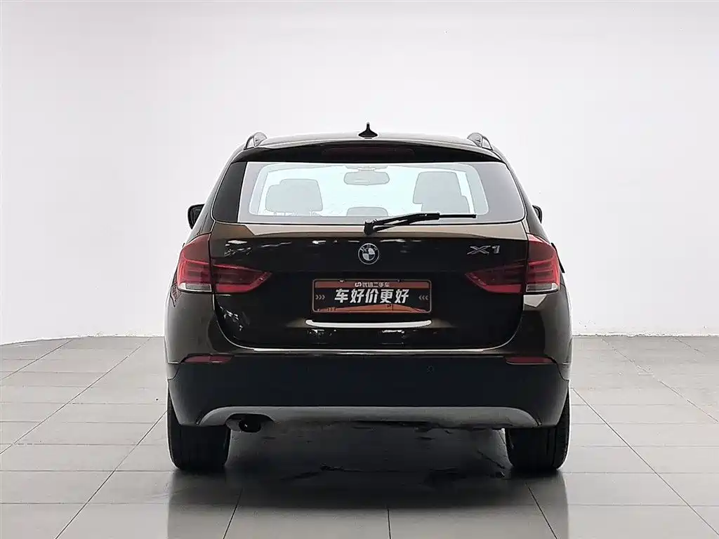 BMW X1 (Import) 2010 sDrive18i Luxury Model фото 4