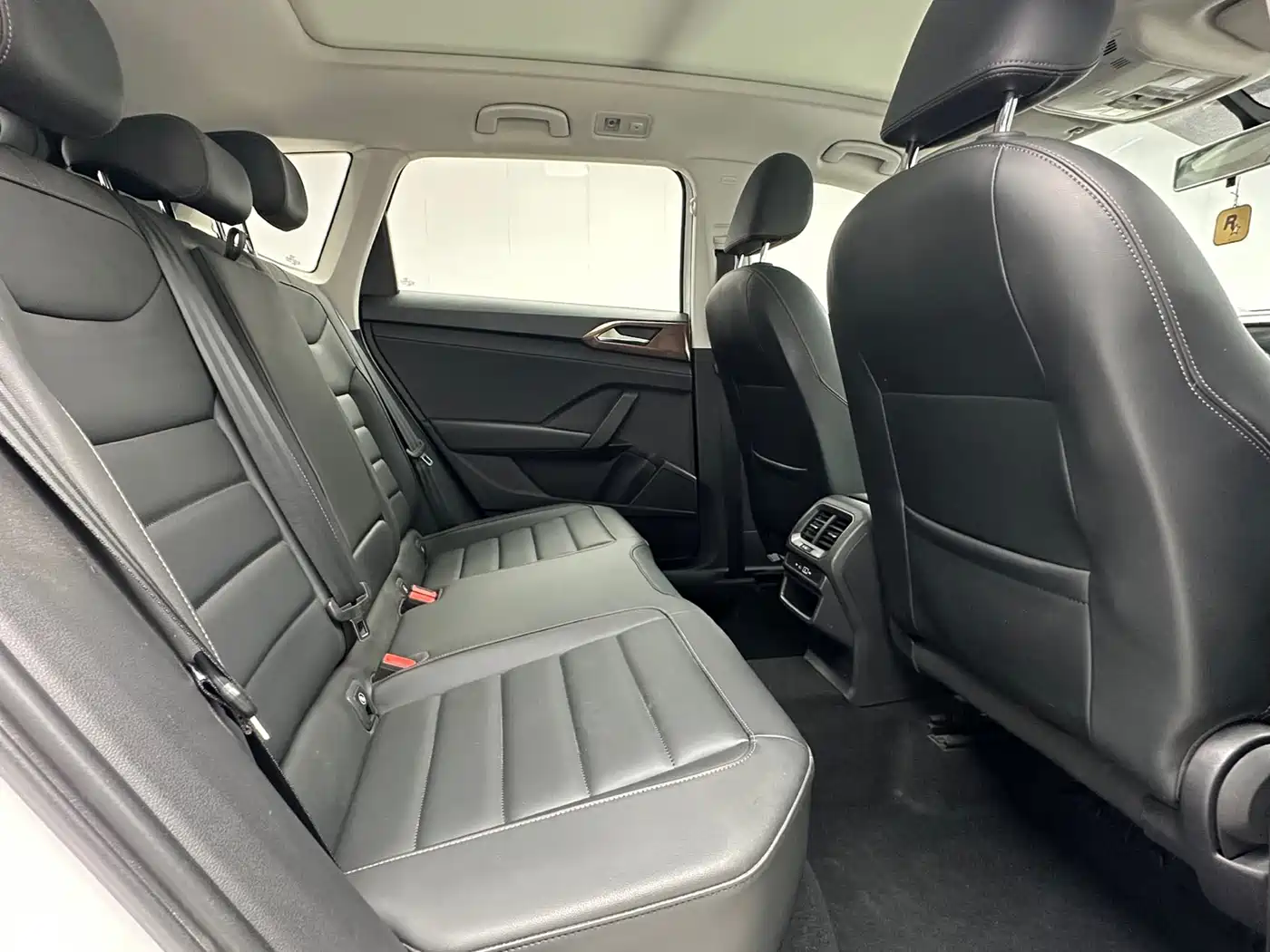 Volkswagen Tharu 2021 Model 280TSI 2WD Comfort Edition фото 9