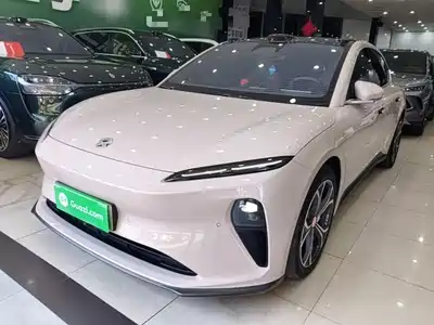 NIO ET5
