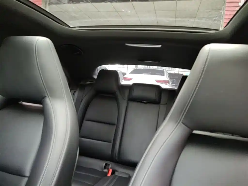 Mercedes-Benz CLA (Import) 2018 CLA 200 Dynamic Edition фото 18