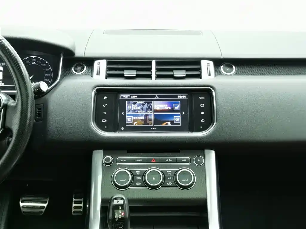 Land Rover Range Rover Sport 2016 Model 3.0 SC V6 HSE DYNAMIC фото 12
