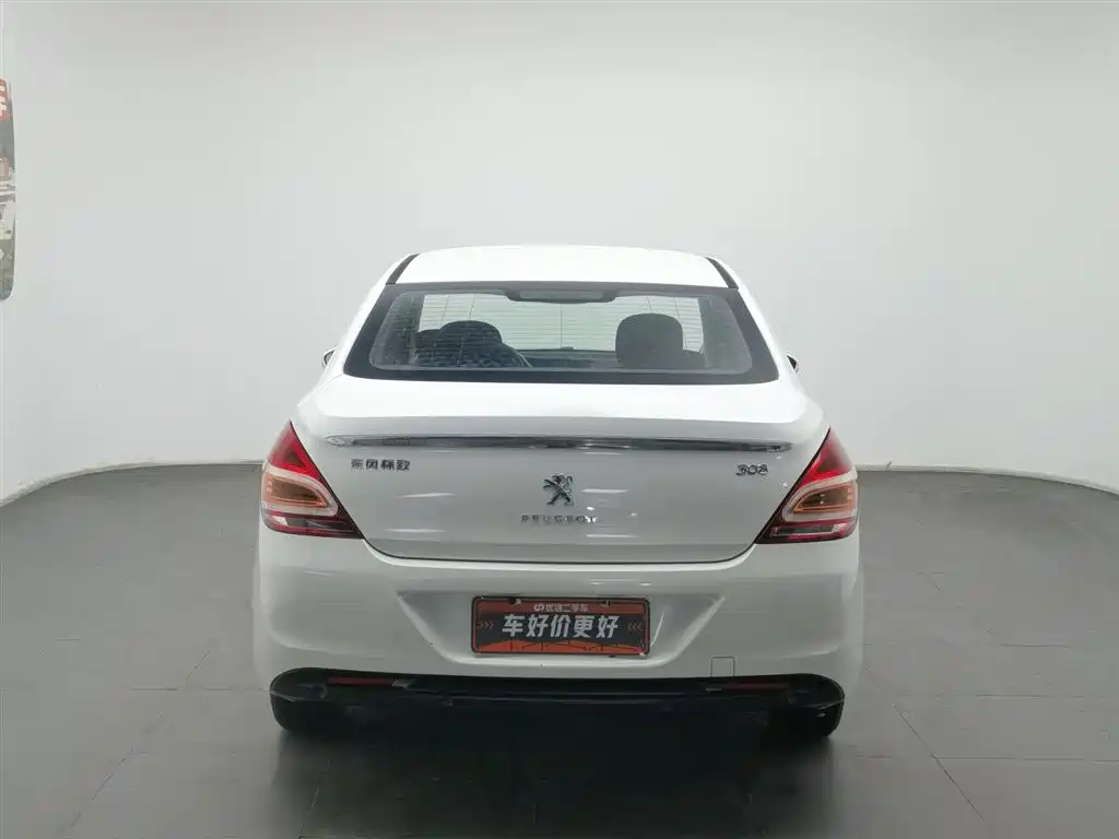 Peugeot 308 2014 Model Joy Edition Classic 1.6L Manual Superior Style фото 4