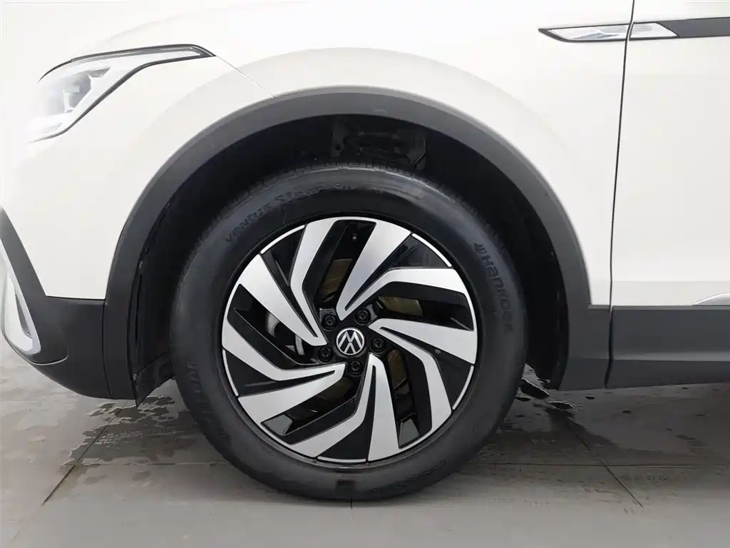 Volkswagen Tiguan L 2022 330TSI Automatic 2WD Smart Edition фото 17
