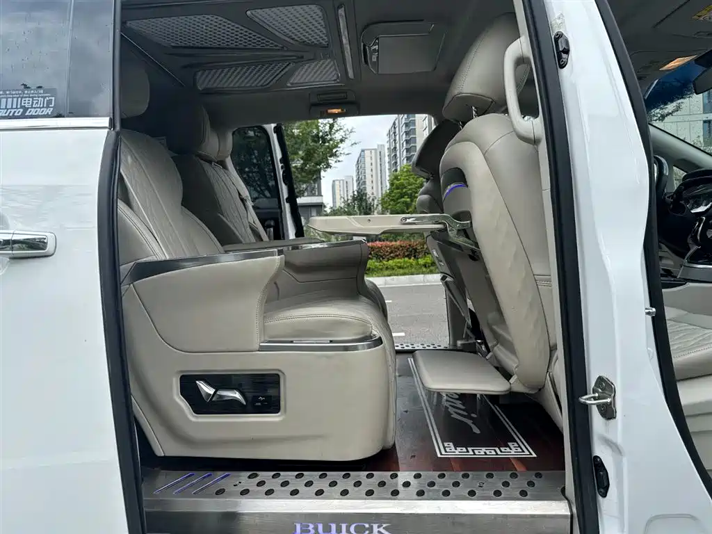 Buick GL8 2021 Land Business Class 652T Comfort фото 6