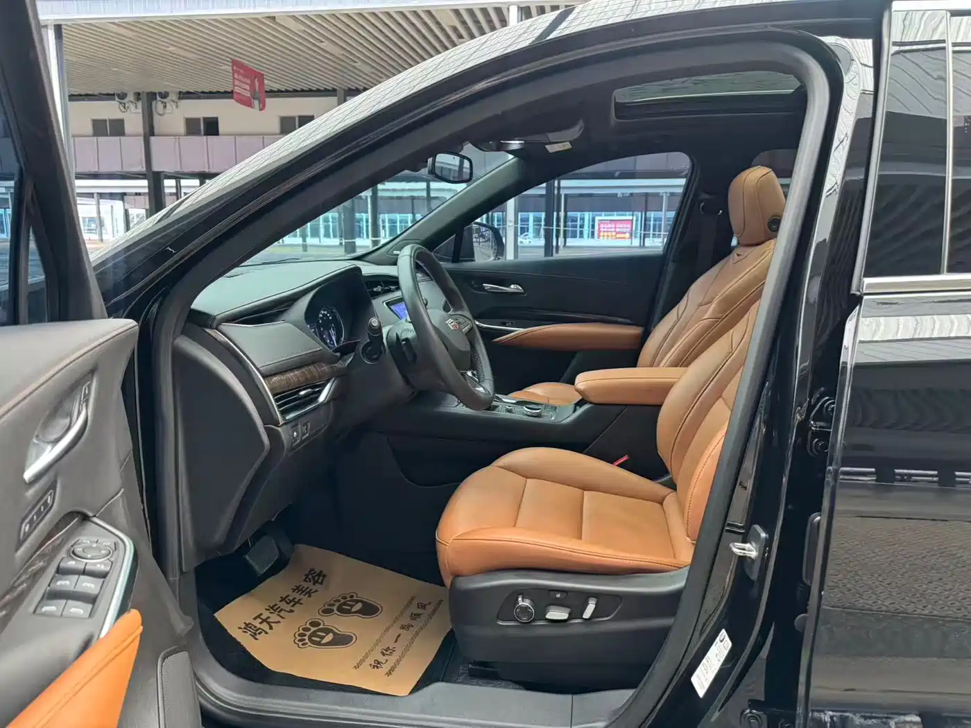 Cadillac XT4 2022 28T FWD Premium фото 5