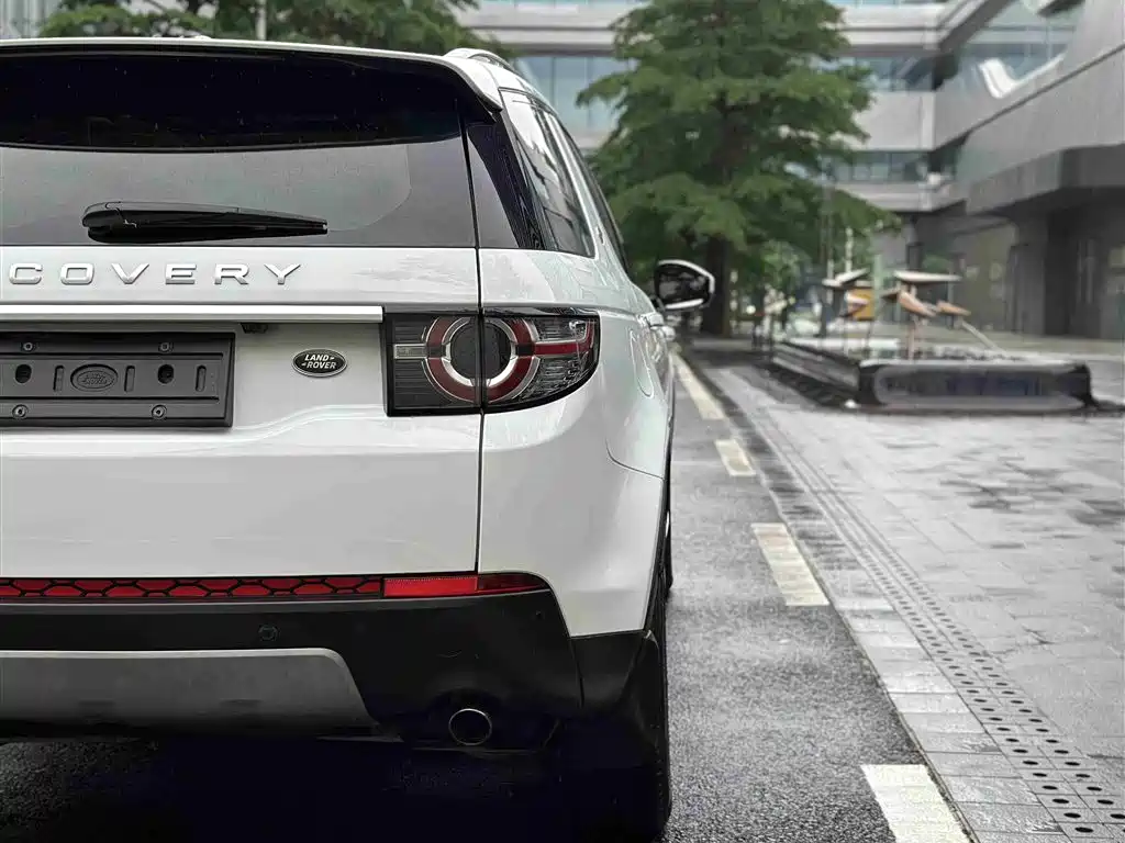 Land Rover Discovery Sport 2017 2.0T HSE LUXURY фото 11