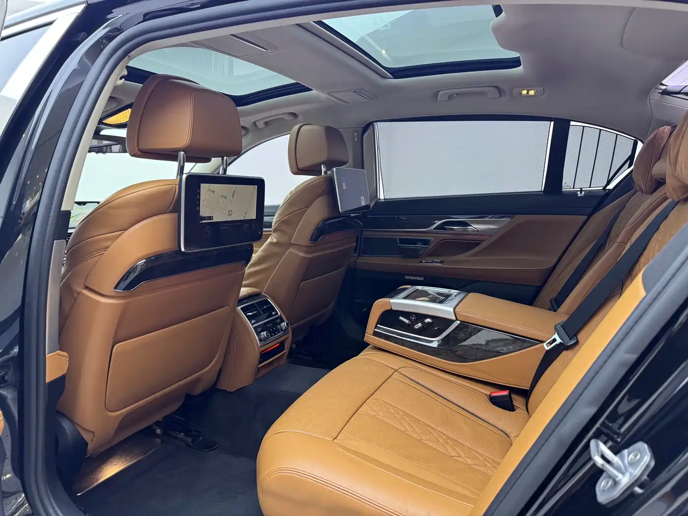BMW 7 Series 2016 730Li Luxury фото 5