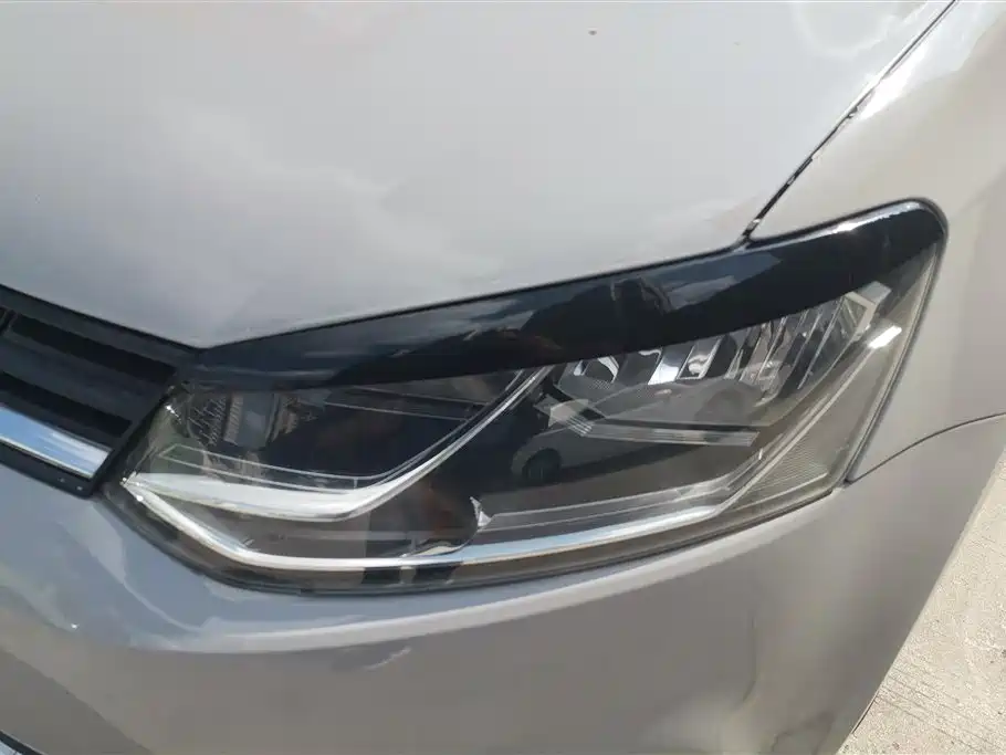 Volkswagen Polo 2014 1.6L Automatic Comfort Edition фото 5