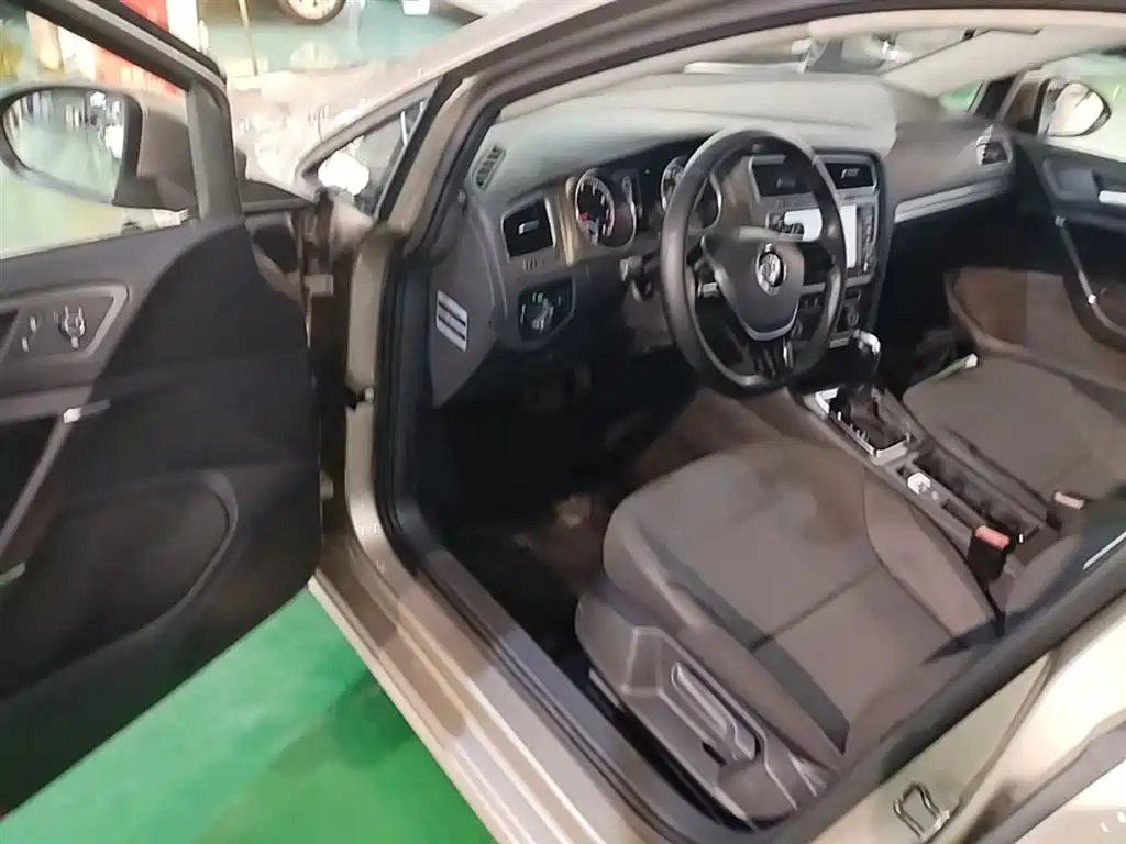 Volkswagen Golf 2014 1.4TSI Automatic Comfort фото 16