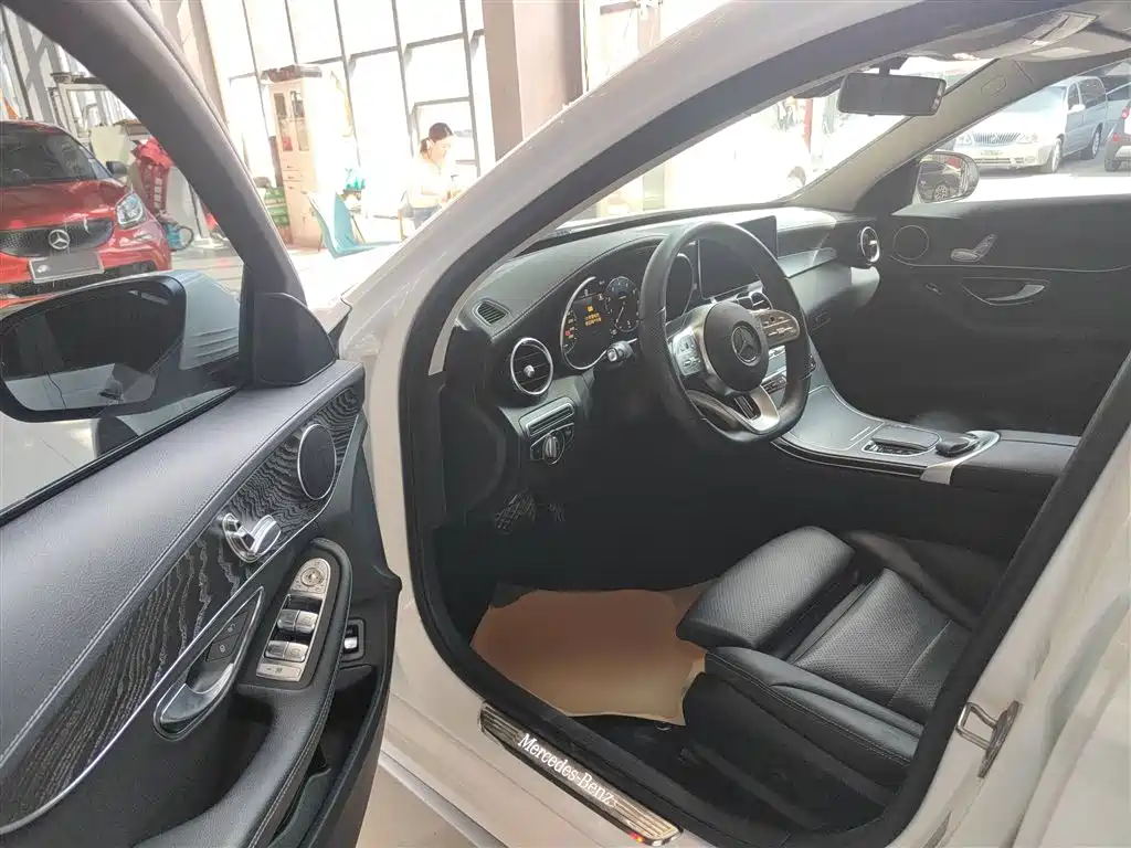 MERCEDES-BENZ CLASS C