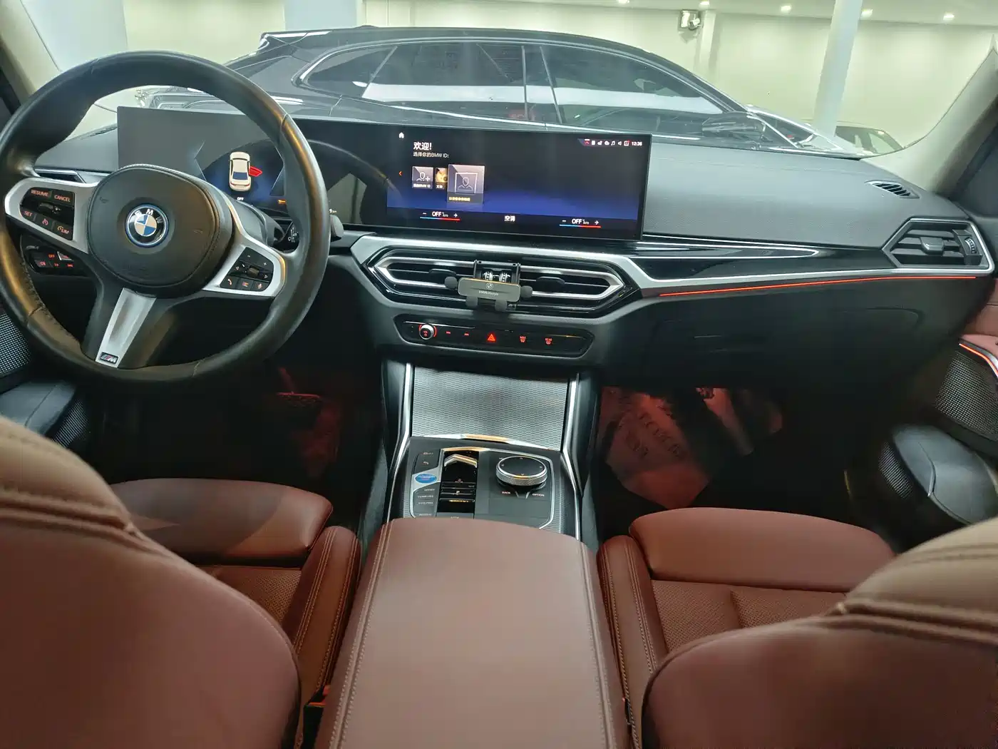 BMW i3 2023 eDrive 40 L Shadowline Package фото 5