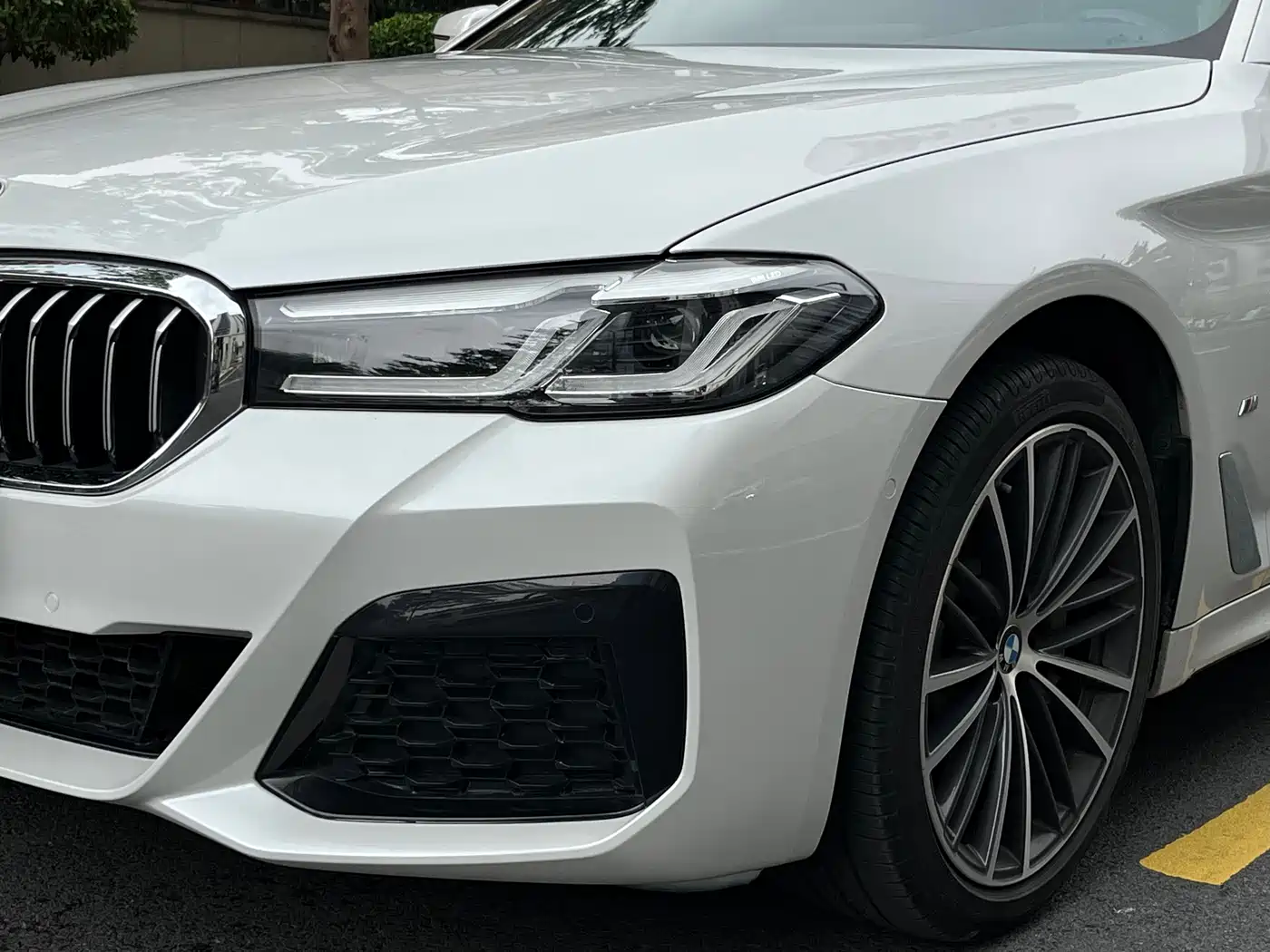 BMW 5 Series 2023 530Li Leading M Sport Package фото 8