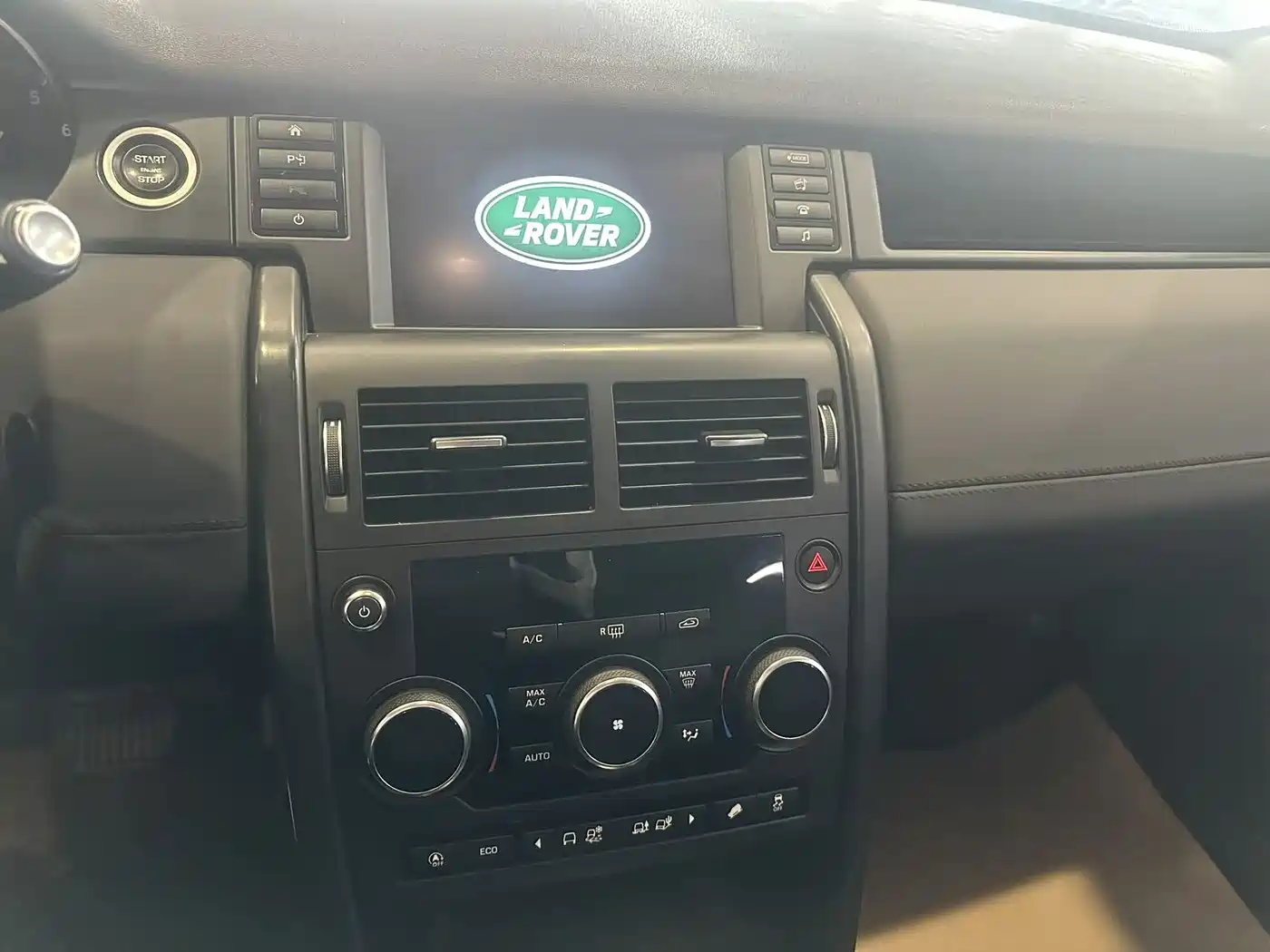 Land Rover Discovery Sport 2018 240PS PURE Edition фото 8