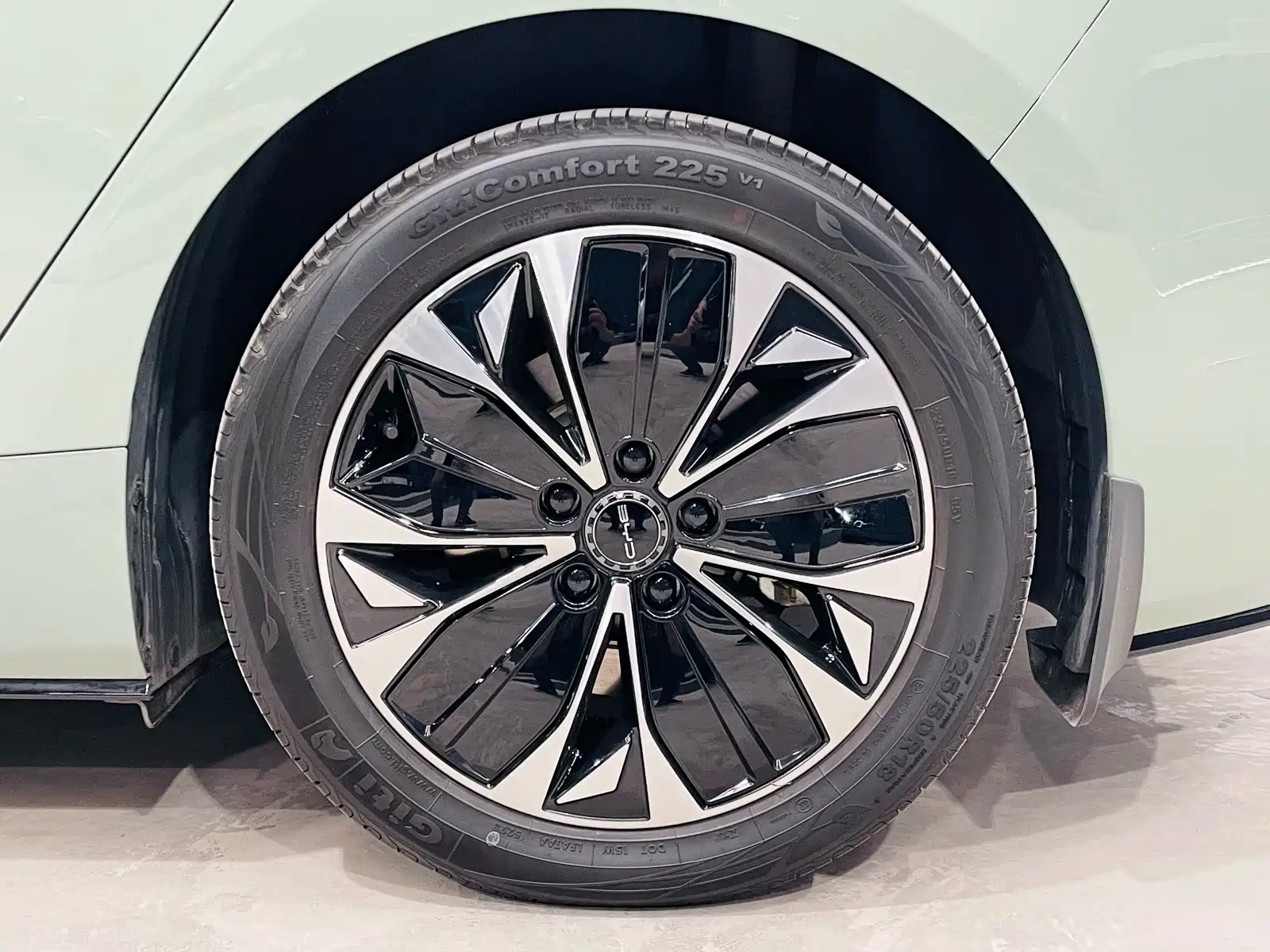 Фото 9 - BYD Seal