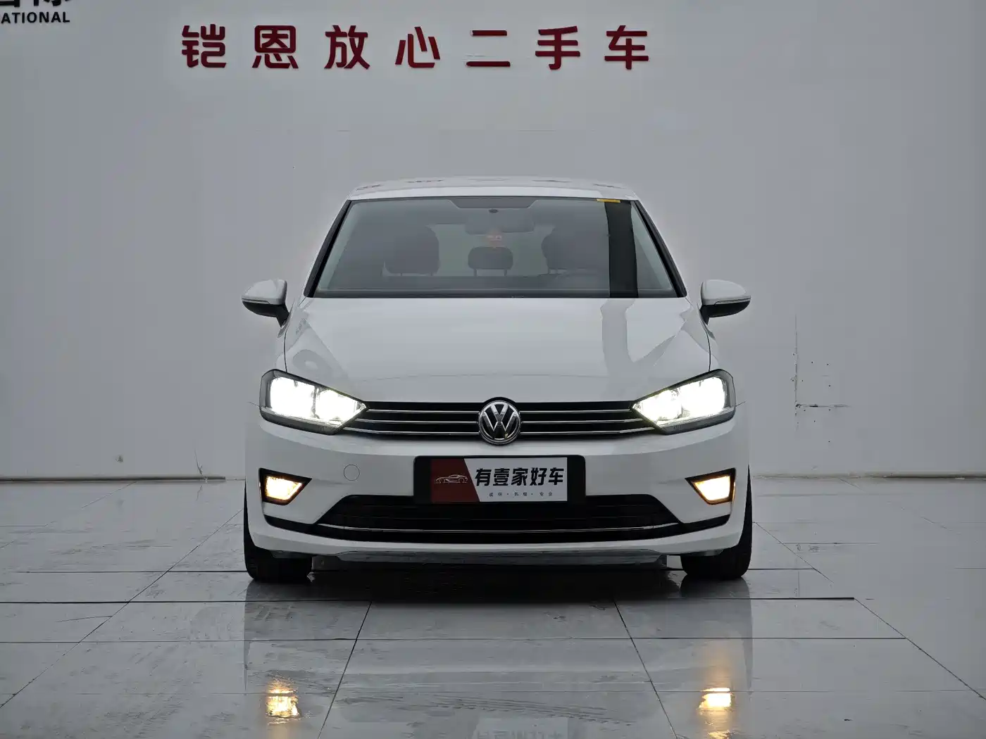 Volkswagen Golf Sportsvan 2018 1.6L Automatic Comfort фото 2