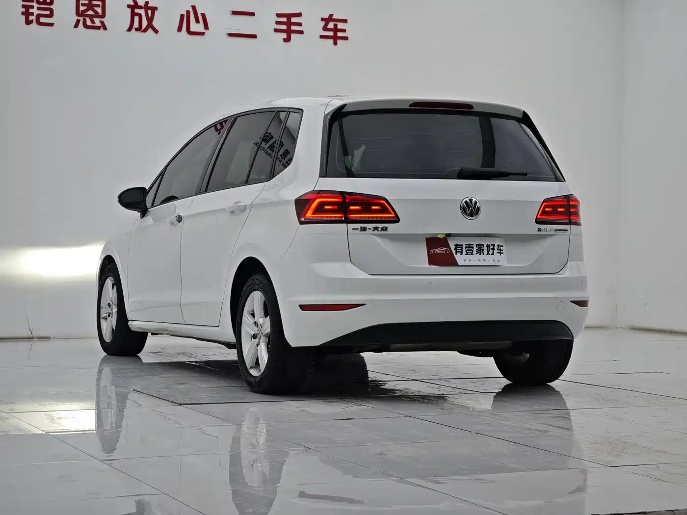 Volkswagen Golf Sportsvan 2018 1.6L Automatic Comfort фото 6
