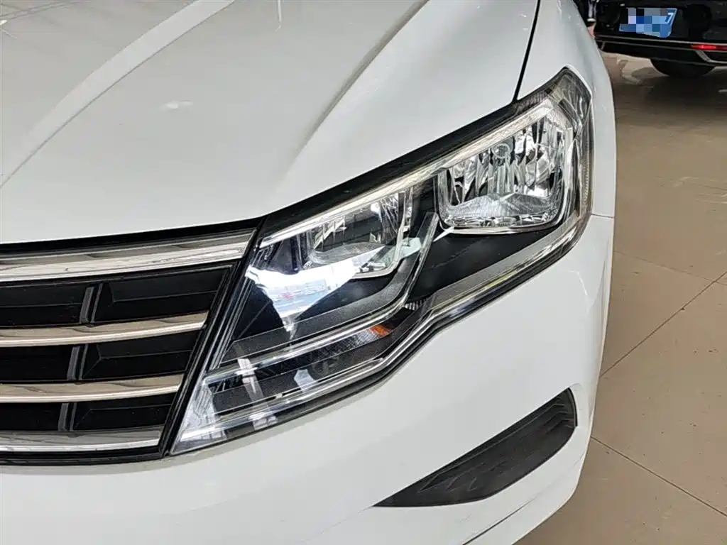 Volkswagen Jetta 2017 1.4L Manual Fashion фото 24