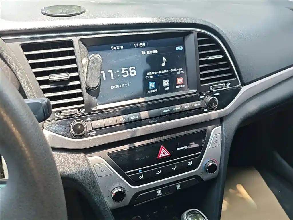 Hyundai Elantra 2016 Model 1.6L Automatic Smart Elite фото 13