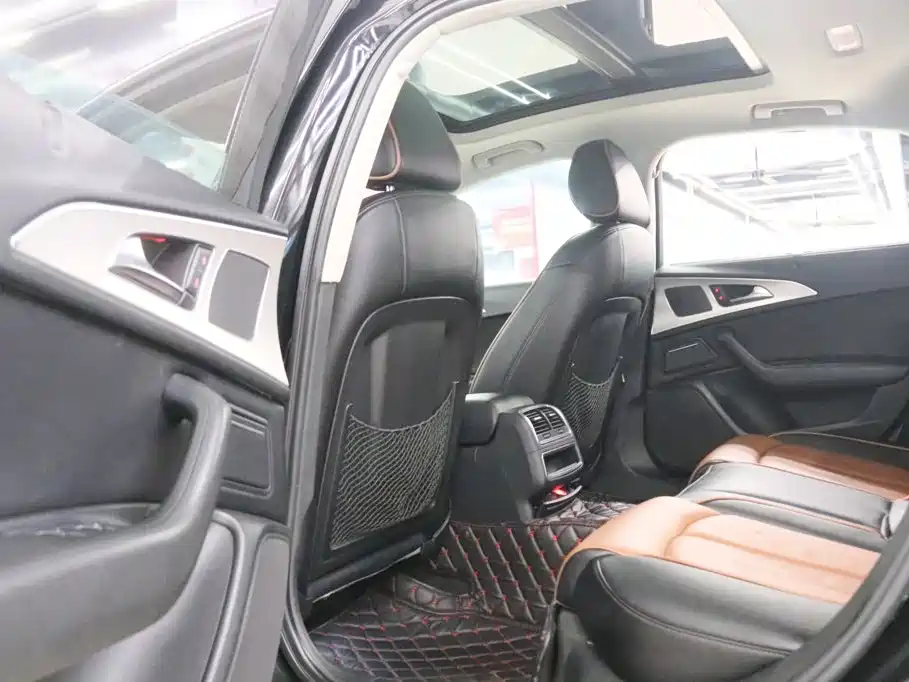 Фото 16 - Audi A6L