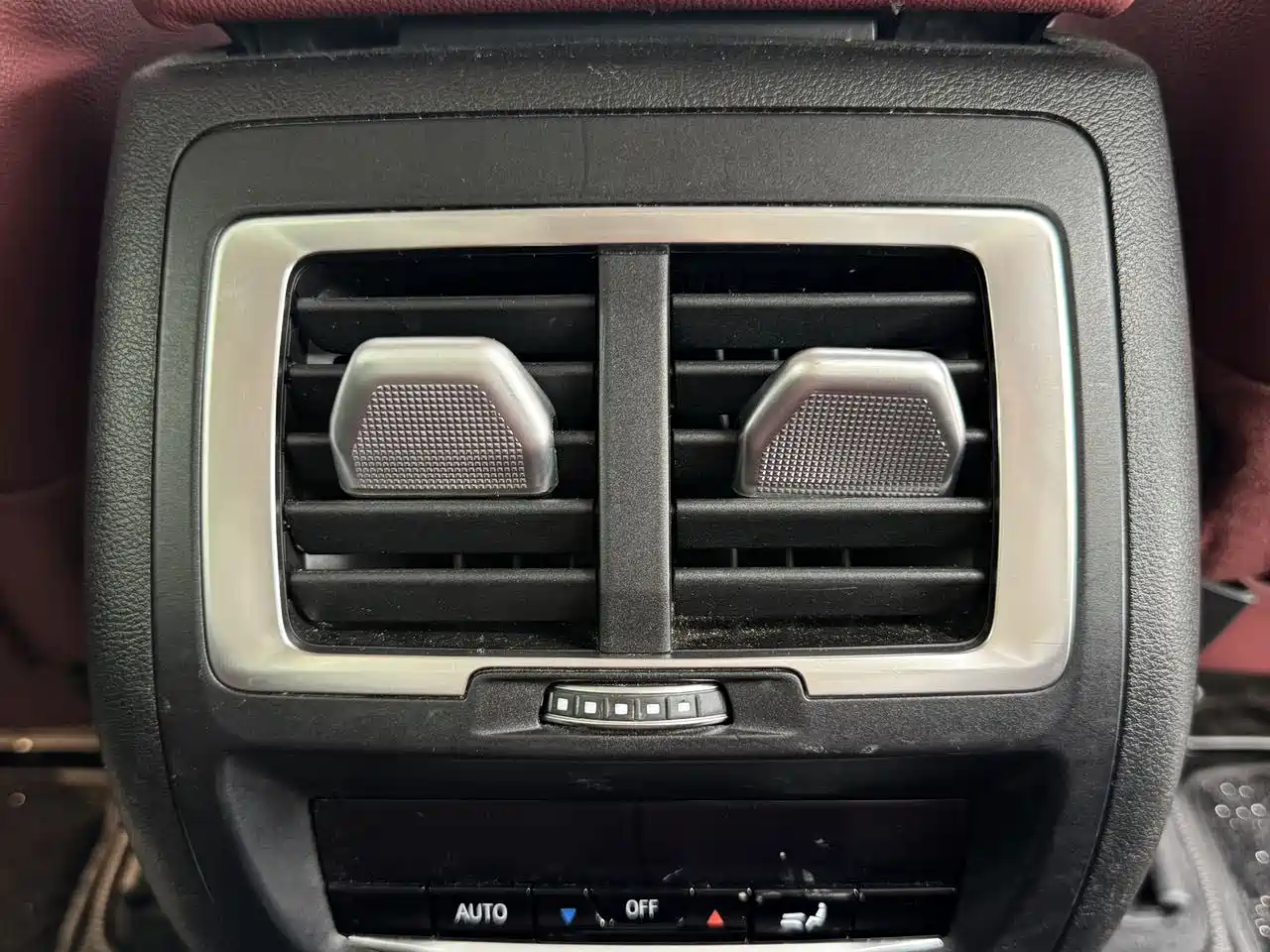 BMW iX3 2023 Leading Type фото 10