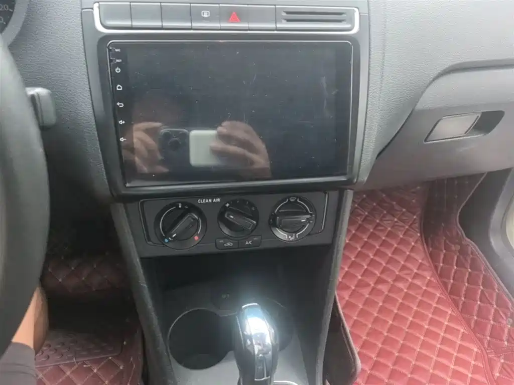 Volkswagen Polo 2016 1.4L Automatic Trend фото 13