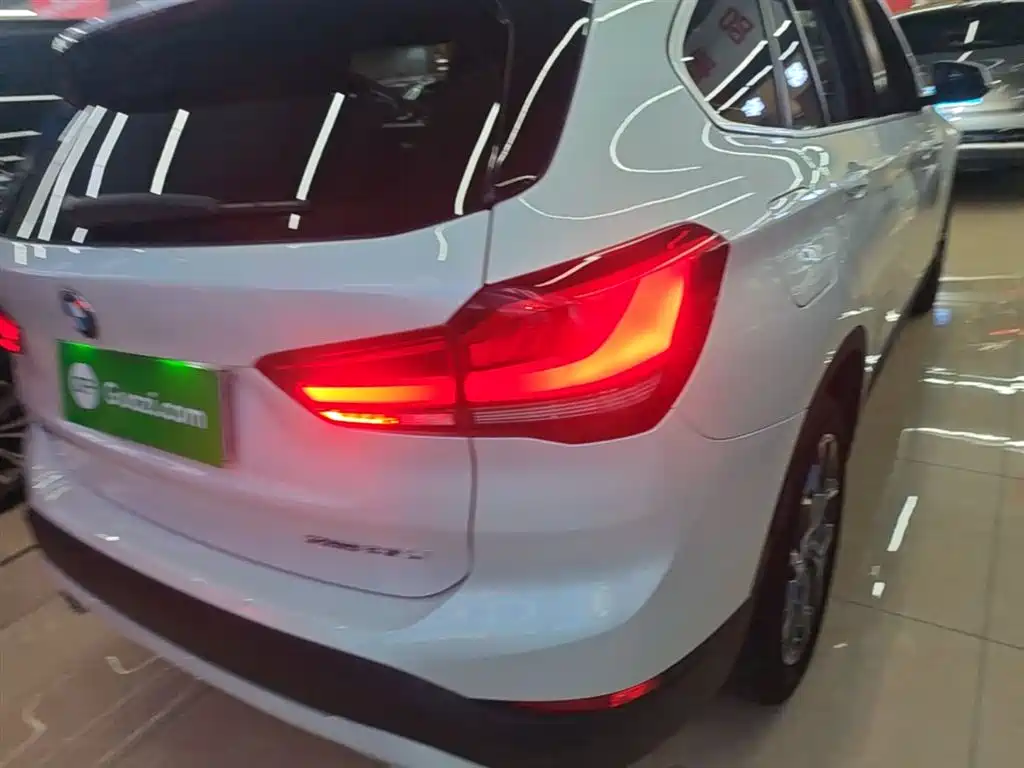 BMW X1 2022 sDrive25Li Leading фото 8