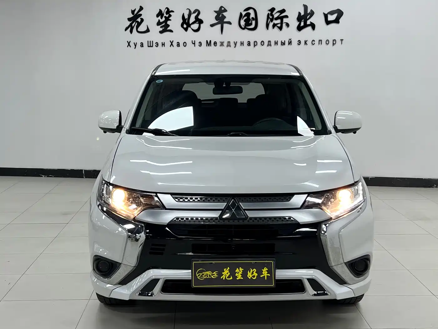 Mitsubishi Outlander 2021 2.0L 2WD Smooth Ride Version 5-Seater фото 2