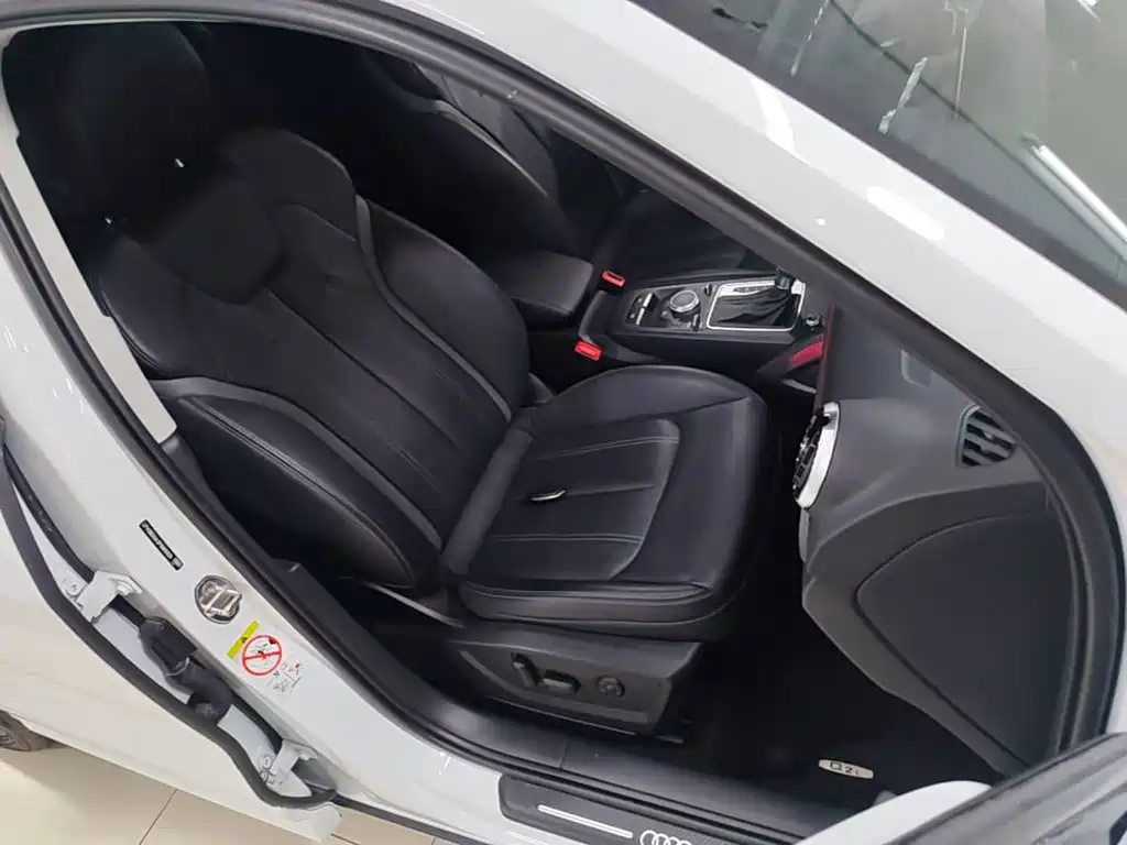Audi Q2L 2024 2024 35TFSI Fashion Sport