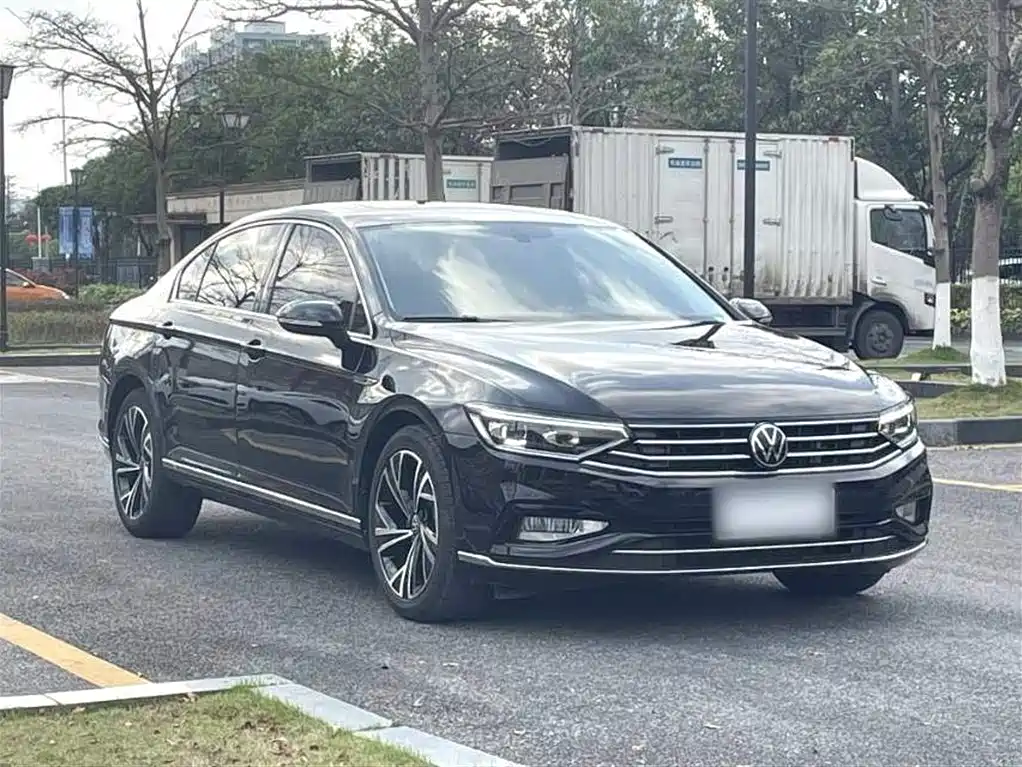 Volkswagen Magotan 2020 330TSI DSG Luxury фото 7